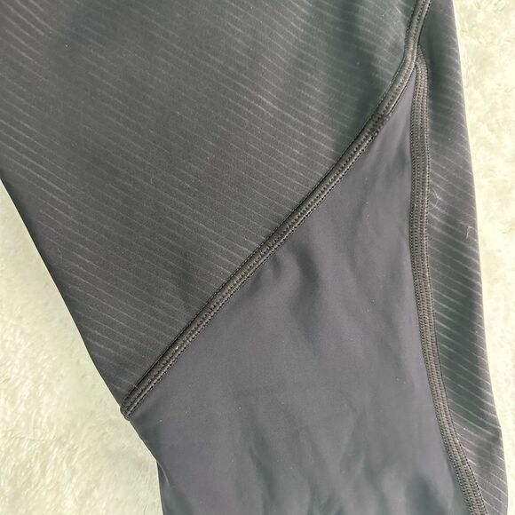 Under Armour Women’s Leggings (M) - Picture 3 of 4